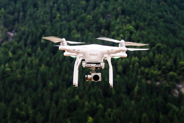Drone uçurmak icin ehliyet şartı geliyor